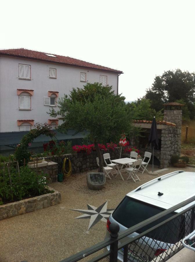 Apartment Ruzmarin Porat Екстериор снимка